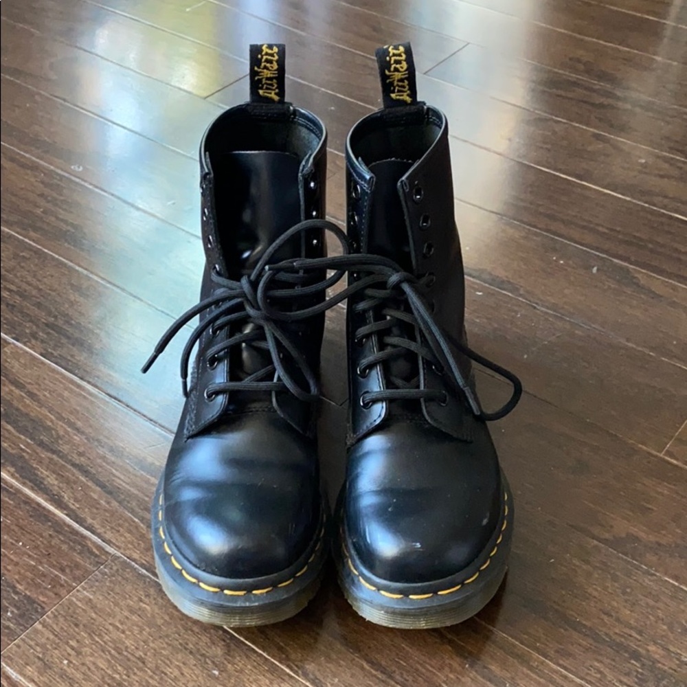 Dr. Martens original kids boots!